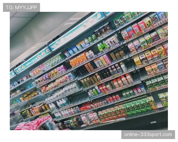 迪巴拉半夜去便利店买夜宵，结账声比我一个月房租还扎心